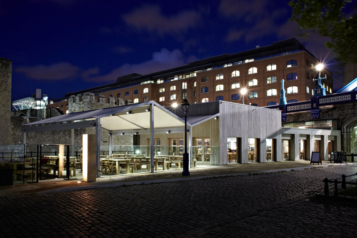 Thomas_sinden's tweet photo. #ThrowbackThursday if you are in the #LondonBridge area, why not visit @SargeantsMess, a new build restaurant and outdoor dining terrace which we built close to @TowerOfLondon. The scheme allowed us to deliver traditional #heritage work alongside new modern #construction methods https://t.co/eSpWABSgEM