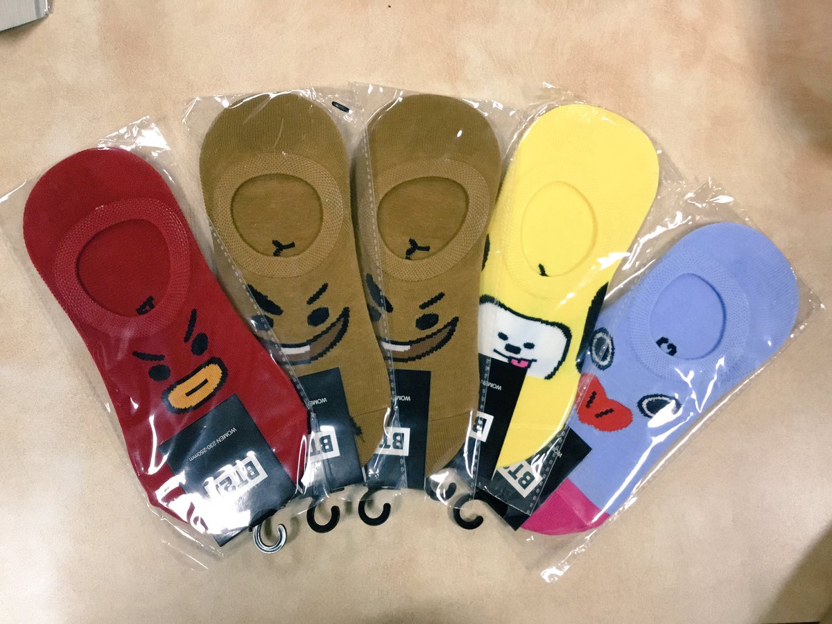 block11studios's tweet photo. Extra BT21 socks. Get one for only 120php or for 100php each if you buy two or more 👀
 
DM us for orders https://t.co/rWzpJxp5bw