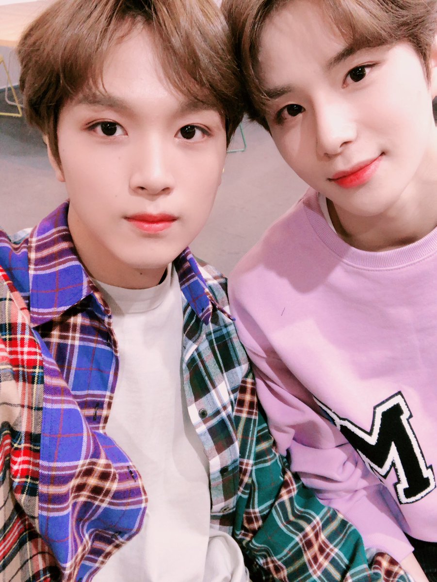 NCTsmtown_127's tweet photo. 니가좋아 촬영했어요...기대해줘요!!

#NCT127_SimonSays
#SimonSays #NCT127 https://t.co/yx8Jf0Vtwu
