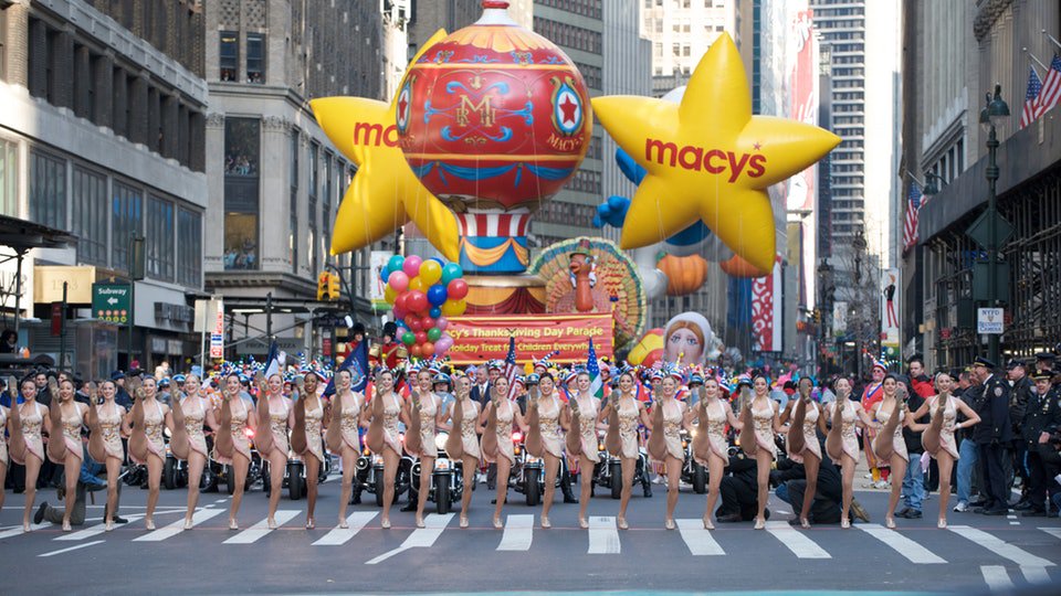 BillionsPortal's tweet photo. https://t.co/RTajPGaWIK
The 92nd Macy's Thanksgiving Parade kicks off today marking the start the holiday season across the pond

#Christmas #macys #thanksgiving #macysparade #USA #NewYork #Festive #parade #events #thingstodonewyork #blptimeoutnewyork https://t.co/N8c5rGoNcM