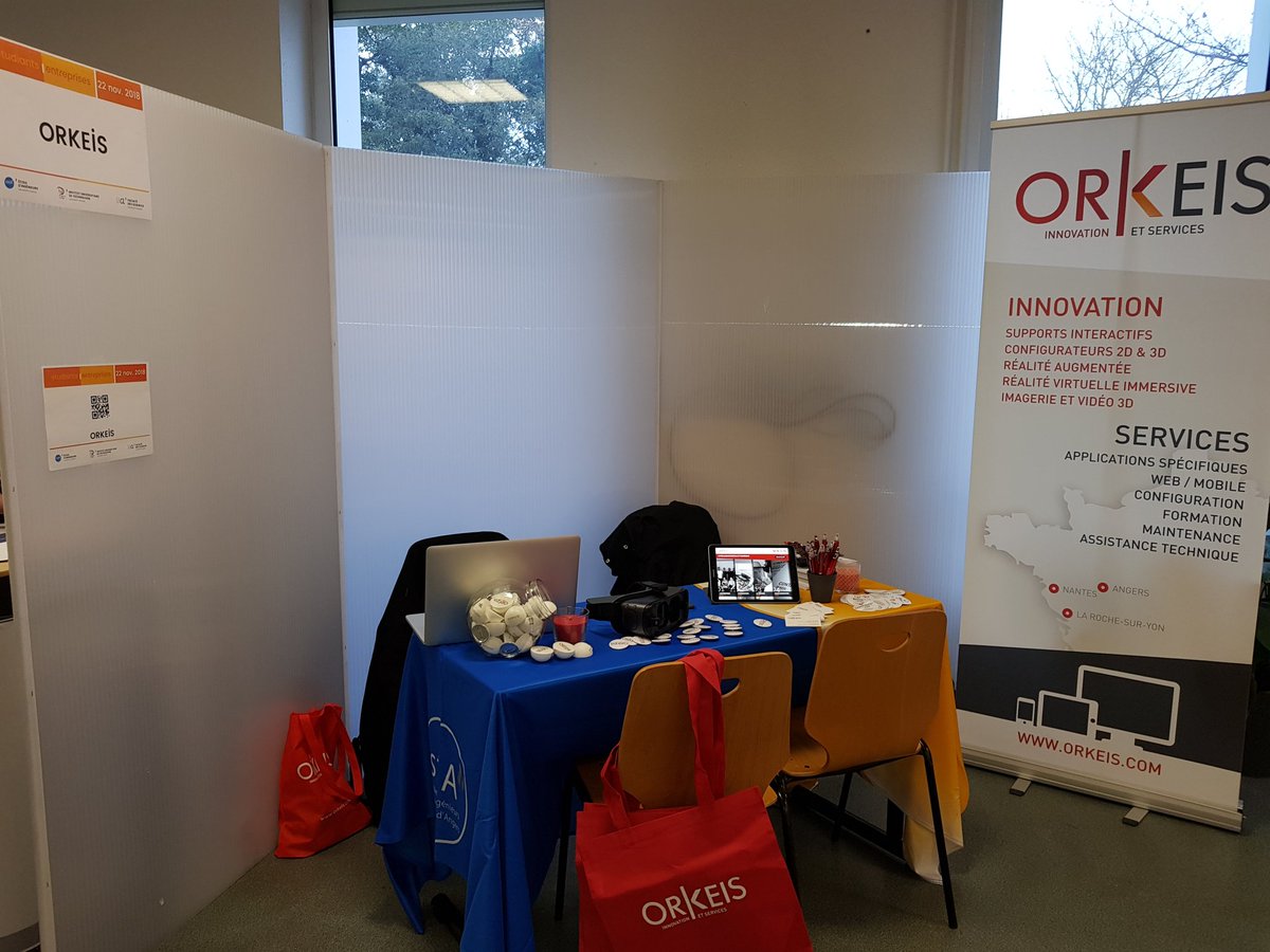 Sauju's tweet photo. Avec @orkeis49 au forum #UAPro de l'@ISTIA_Angers. https://t.co/frPVBQ9zyN