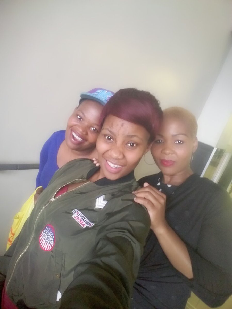 simphiwengu tweet picture