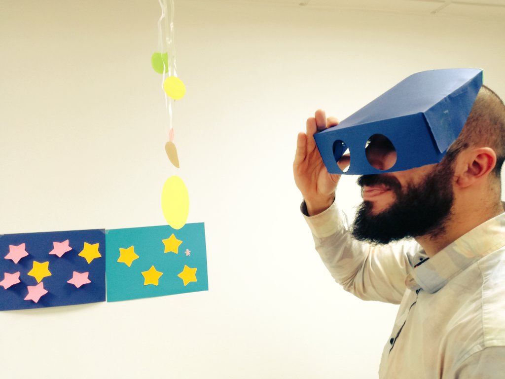 marenlasnubes's tweet photo. La tecnología nos da pistas de dónde estarán los trabajos del futuro y dónde está la innovación: en el curso de realidad virtual y aumentada by @eoi @ImpulsAlicante experimentamos y creamos con las manos muchas de las posibilidades que hay en este sector. #creatividadparatodos https://t.co/vtzwzED9E5