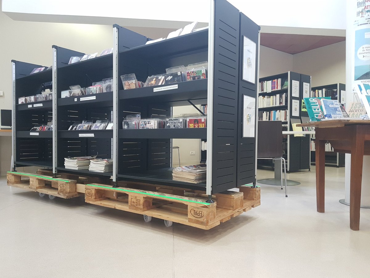 Quand nous avons démarré ce projet on nous a dit "nos étagères sont trop lourdes, c'est impossible de rendre nos espaces modulables." 
Alors on a répondu "chiche?" #prototypage