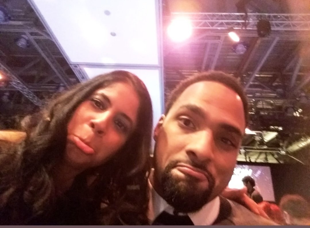 DRoMeOG's tweet photo. Because we fancy like that 💁🏽‍♂️ #Entertainment and a #3CourseMeal provided by the company 🙃 #Part4/4 #Hollandandbarrett #Conference2018 #nowhandb #posh #CleanUpWell #Secret #Soldiers #Invasion #Area65 https://t.co/30Rv35Sd1l