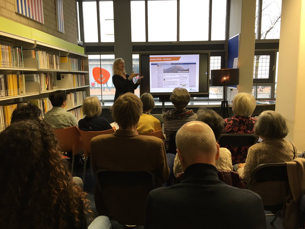 ibubuku's tweet photo. Thee, taartjes, tablets @Bibliotheek030 @SeniorWebNL in bibliotheek Overvecht. 16 deelnemers #watdoejemeteentablet #tabletmultifunctioneel #tabletrechaud #onderschatzeniet https://t.co/foS4wtVZ5R
