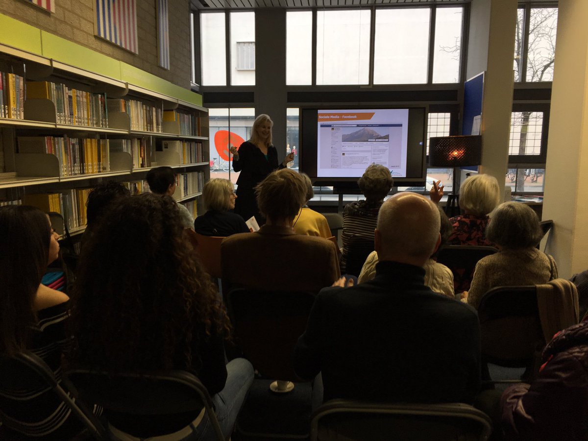 ibubuku's tweet photo. Thee, taartjes, tablets @Bibliotheek030 @SeniorWebNL in bibliotheek Overvecht. 16 deelnemers #watdoejemeteentablet #tabletmultifunctioneel #tabletrechaud #onderschatzeniet https://t.co/foS4wtVZ5R