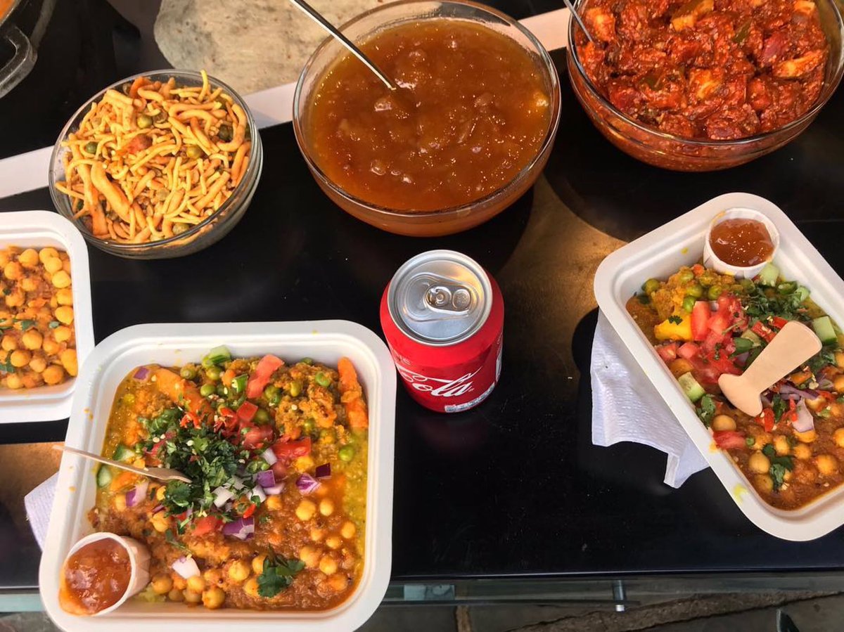 When it’s oh soooo cold outside 💨💨💨💨 there’s only one thing for you to do......warm yourself up from the inside 🔥🔥🔥🔥Catch us today @ 👉🏽 #kerbgranarysquare 11.30am-2pm &amp; @ 👉🏽 #camdenmarket 11.30am- 6pm! Nourish yourself with our #nojunk wholesome #curry! #vegan options 🌱