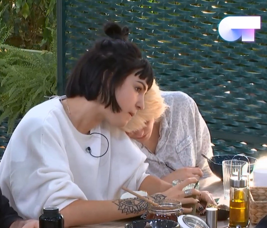 albarechefk2018's tweet photo. All I need #OTDirecto19NOV https://t.co/vm9NOofhyO