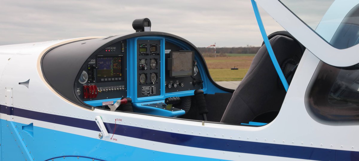 ruweaero's tweet photo. Du brauchst noch unbedingt ein aussergewöhnliches und ganz besonderes #Geschenk zum #Nikolaus? Wir hätten da einen Vorschlag: 😉🎄☃️ Selbst ein Flugzeug (mit Fluglehrer) steuern! ✈️🎁  https://t.co/WTeU9BrglK  #ruweaero #weihnachten #erlebnisgeschenk #pilotsein #flugschule https://t.co/tUm5cGzteN