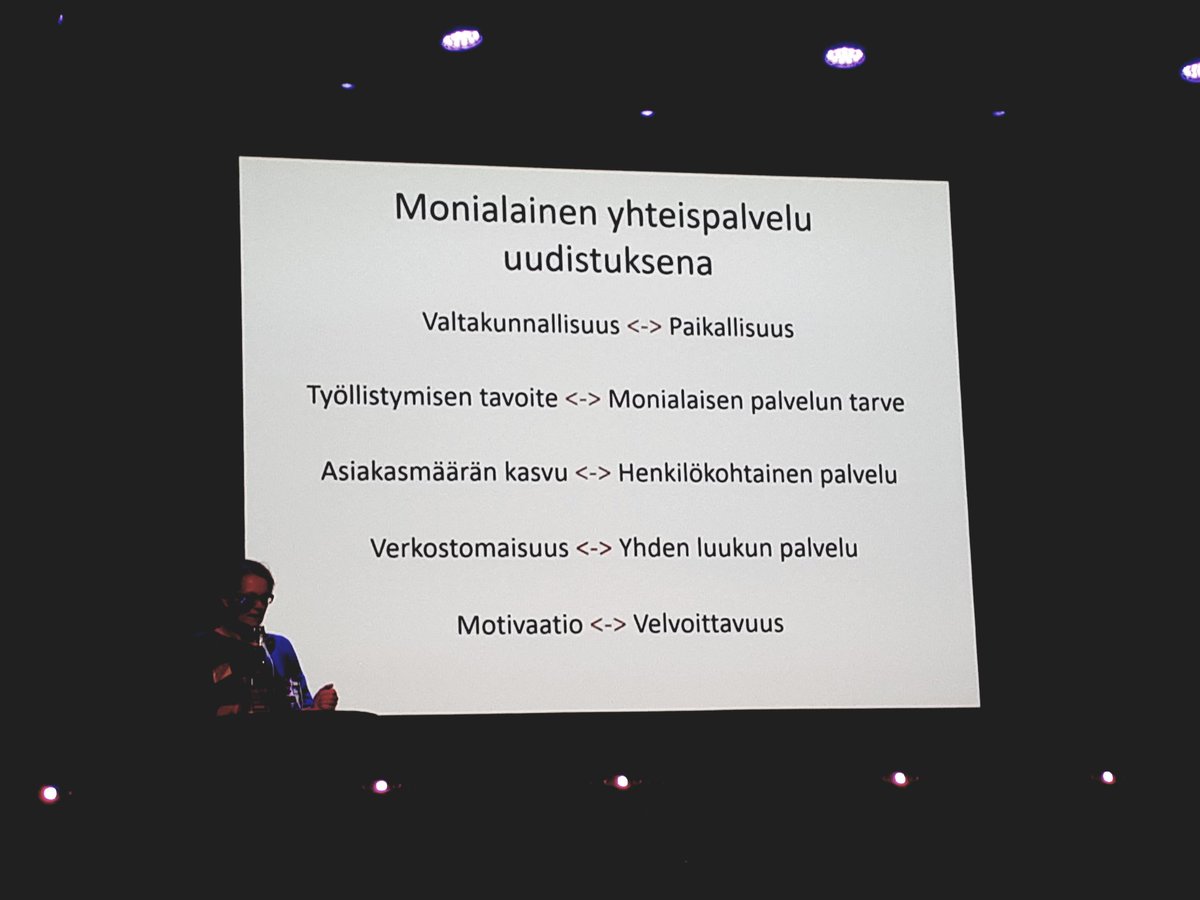 Työttömien #typ-palvelussa ristiriitaisia odotuksia, kertoi @THLorg'in Peppi Saikku #kutke'n seminaarissa tänään. Miten ratkaistaan esim. henkilökohtaisen palvelun tarve asiakasmäärän kasvaessa. Auttaako #3sektori'n palvelut? #kuntoutuksentutkimus2018 #kskutu