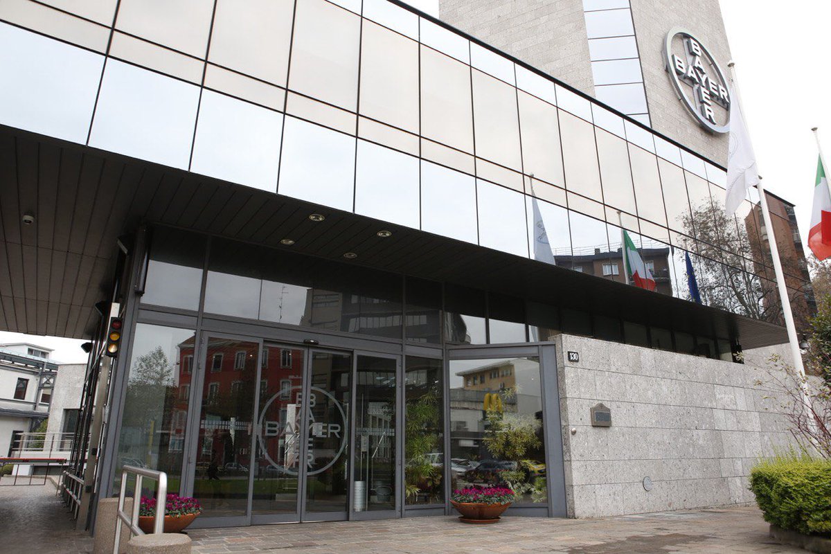 G4A_Italy's tweet image. Cos’è l’intelligenza artificiale e come sta cambiando la nostra salute? Ne parleremo oggi con Marco Giacosa @G4A_Italy, Raffaele De Lucia @IBMcloud e Luca Damiano @InEquipe #G4A