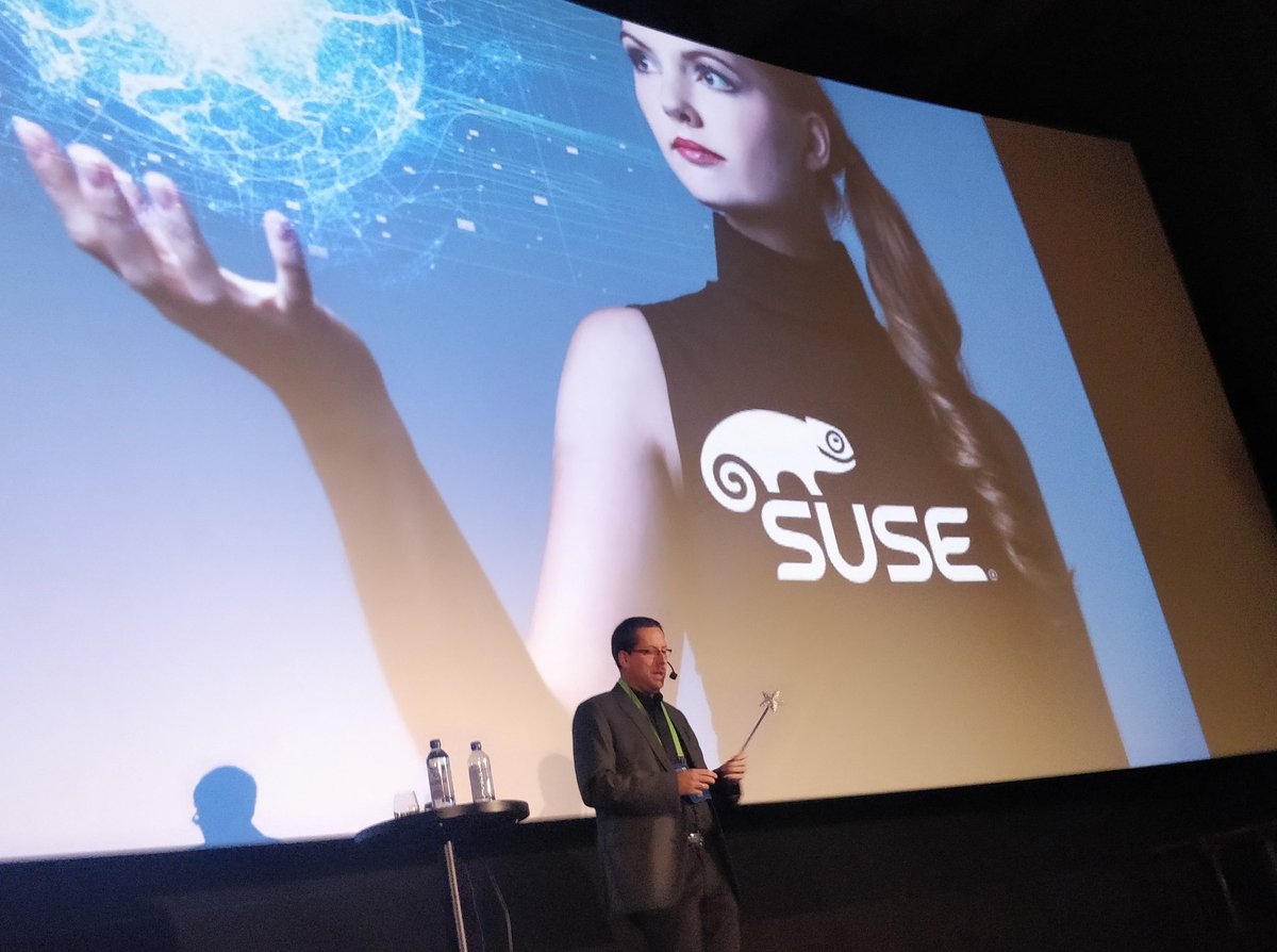kimi_tri's tweet photo. @joesusecom is making magic happen at #SUSEfest talking about containers and complicated images in all the possible places #SUSEManager @SUSESuomi @SaltStack https://t.co/QmTubFYKMc