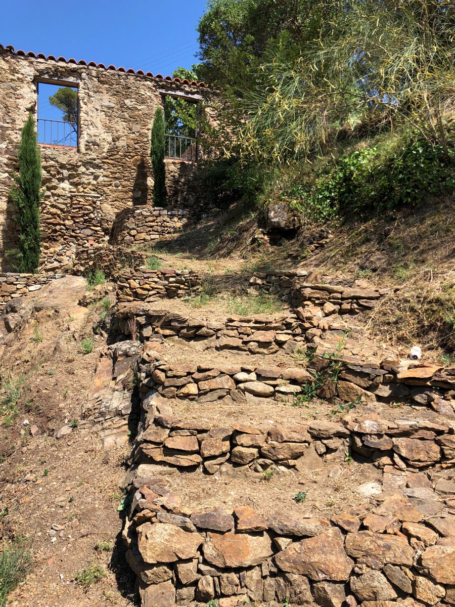 RicardMoren's tweet photo. #HAMLETS Research, #UABBarcelona:
LES CLUSES commune, #Vallespir #Albères, #PyrénéesOrientales #France:
261 inhabitants (INSEE2014), including 32 #immigrants.
#EasternPyrenees #LesCluses #WikiPO #micropobles
#RURALimmigration #EuropeanDiversity
See https://t.co/fod9N0mV3d
📷:2018 https://t.co/38toNeVl4a