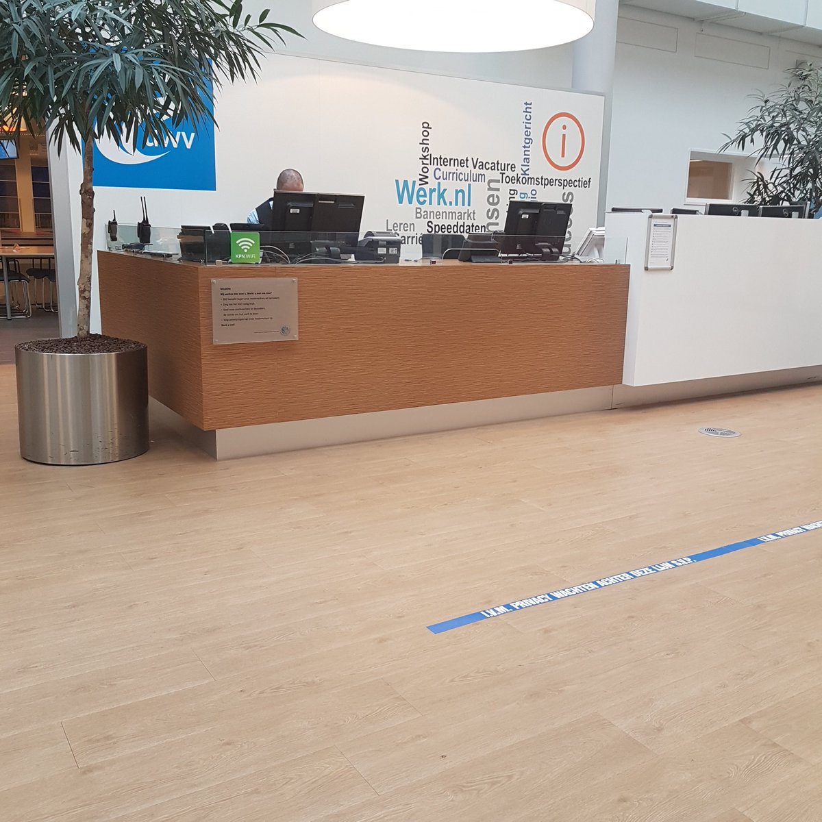 remkohartman's tweet photo. Bij #uwv #Rotterdam om te kijken voor #mogelijke omscholing naar #declarant of #douanemedewerker #Jouwbaan https://t.co/aWUf0LFOWW