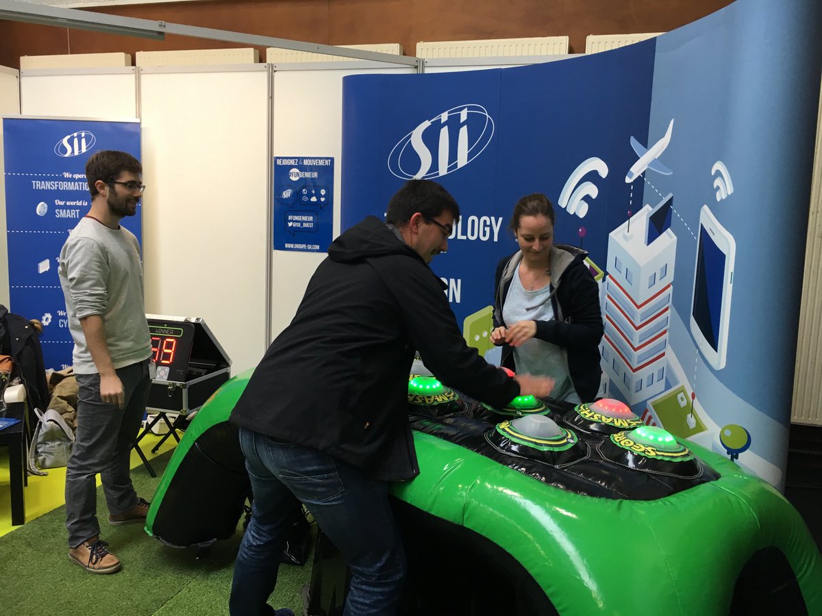ameliefrom's tweet photo. Venez nous rencontrer et jouer au #forumgrandouest de @INSA_Rennes ! #opportunites #convivialite à tout de suite 😊 https://t.co/UictbadHEp