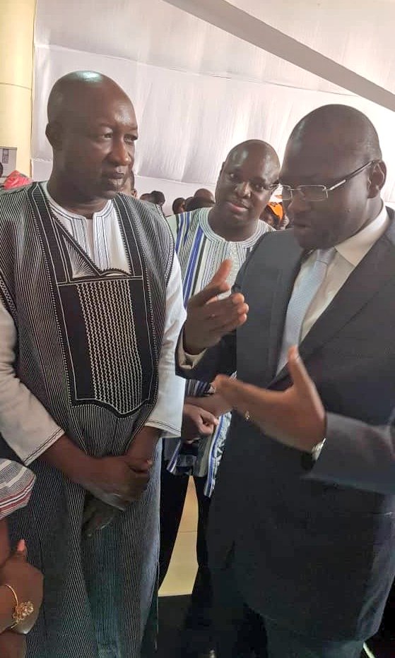 BenHAIDARA1's tweet photo. #SNI2018 :@OrangeBurkina a eu l'mmense honneur de recevoir SEM @KabaThieba Premier Ministre du BF dans son stand
L'occasion pour nous de lui faire une démo de la #4G en avant-première et réaffirmer notre engagement à acccompagner le #BF dans sa tranformation numérique
#TransfoNum https://t.co/jgTNOrMtrb