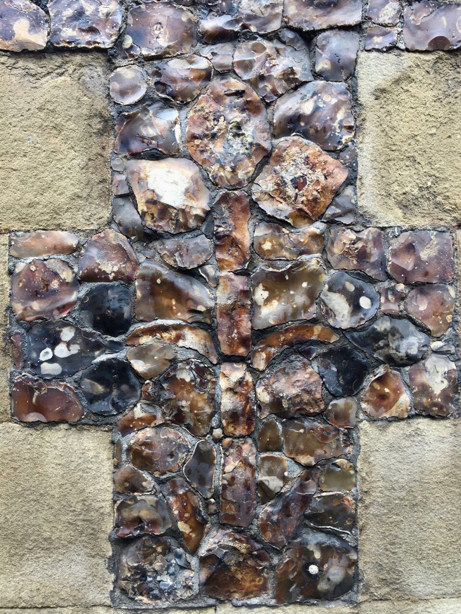 flintmancompany's tweet photo. Flower arranging at Southwark Cathedral almost complete. ⁦⁦@Southwarkcathed⁩ #flushwork #flint #heritageskills https://t.co/EfU3dWTW5m