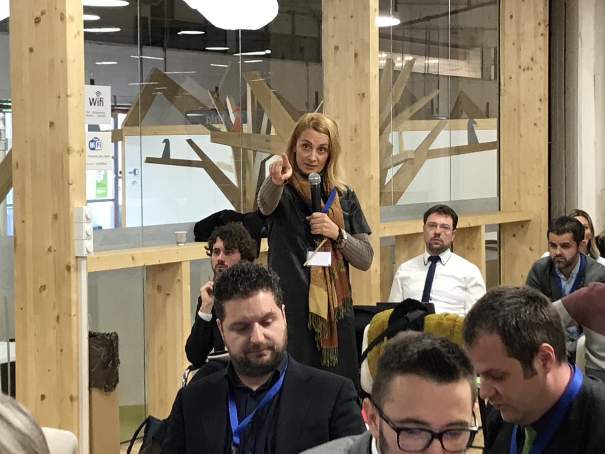 Clusters_EU's tweet photo. The #Zagreb #EUclusterCoopEvent moves into #cluster pitching session ... 65 clusters each with one minute to share their cooperation ideas. Be curious !! https://t.co/S3GnPTvo2V
