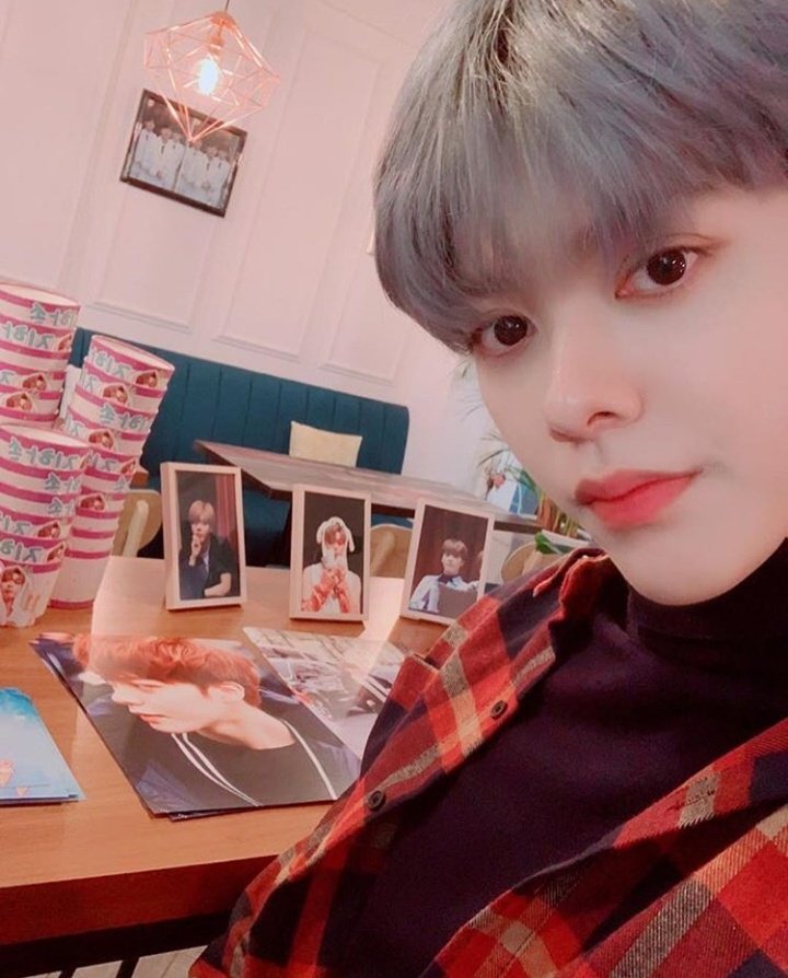 JiHanSolBarCN's tweet photo. 2018 Happy Hansol Day
 감사합니다❤

#지한솔 #Jihansol 
#뉴키드 #유앤비 https://t.co/hpKhDDO5TU