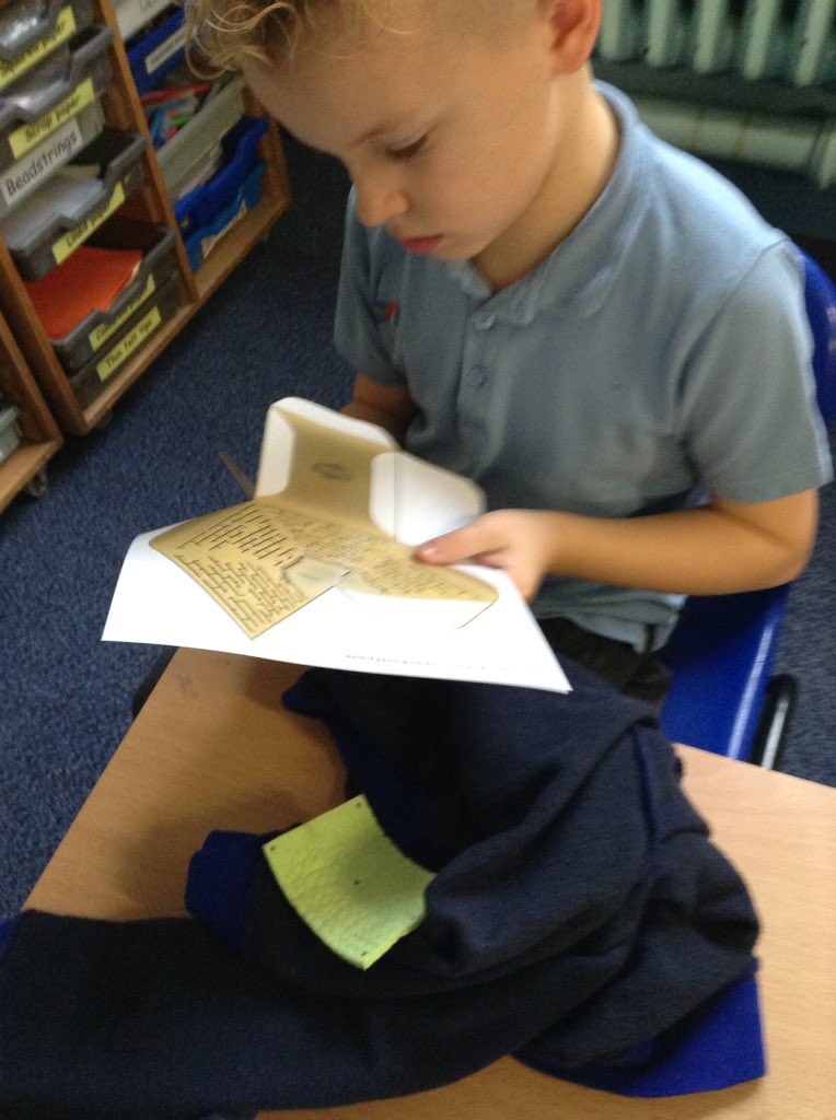 latimerprimary's tweet image. #LatimerMaths #LatimerYear3 #ClassPK Today Class PK have been making 3D shapes from 2D nets. Can you remember which 3D shape you made? Can you remember which 2D shapes were on its faces?