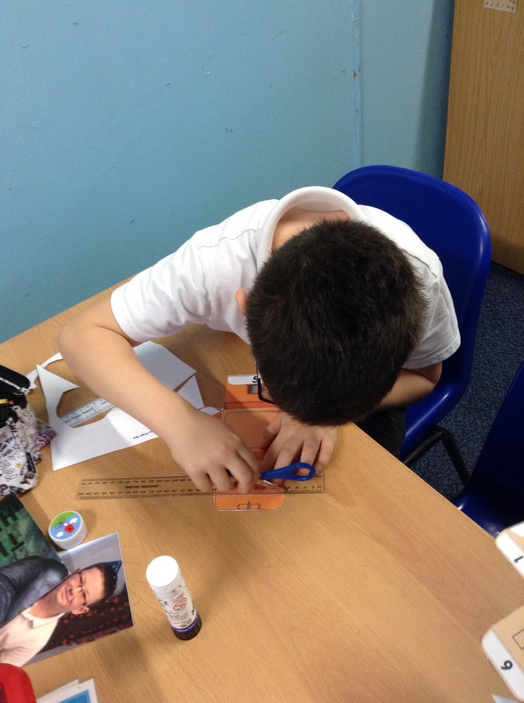 latimerprimary's tweet image. #LatimerMaths #LatimerYear3 #ClassPK Today Class PK have been making 3D shapes from 2D nets. Can you remember which 3D shape you made? Can you remember which 2D shapes were on its faces?