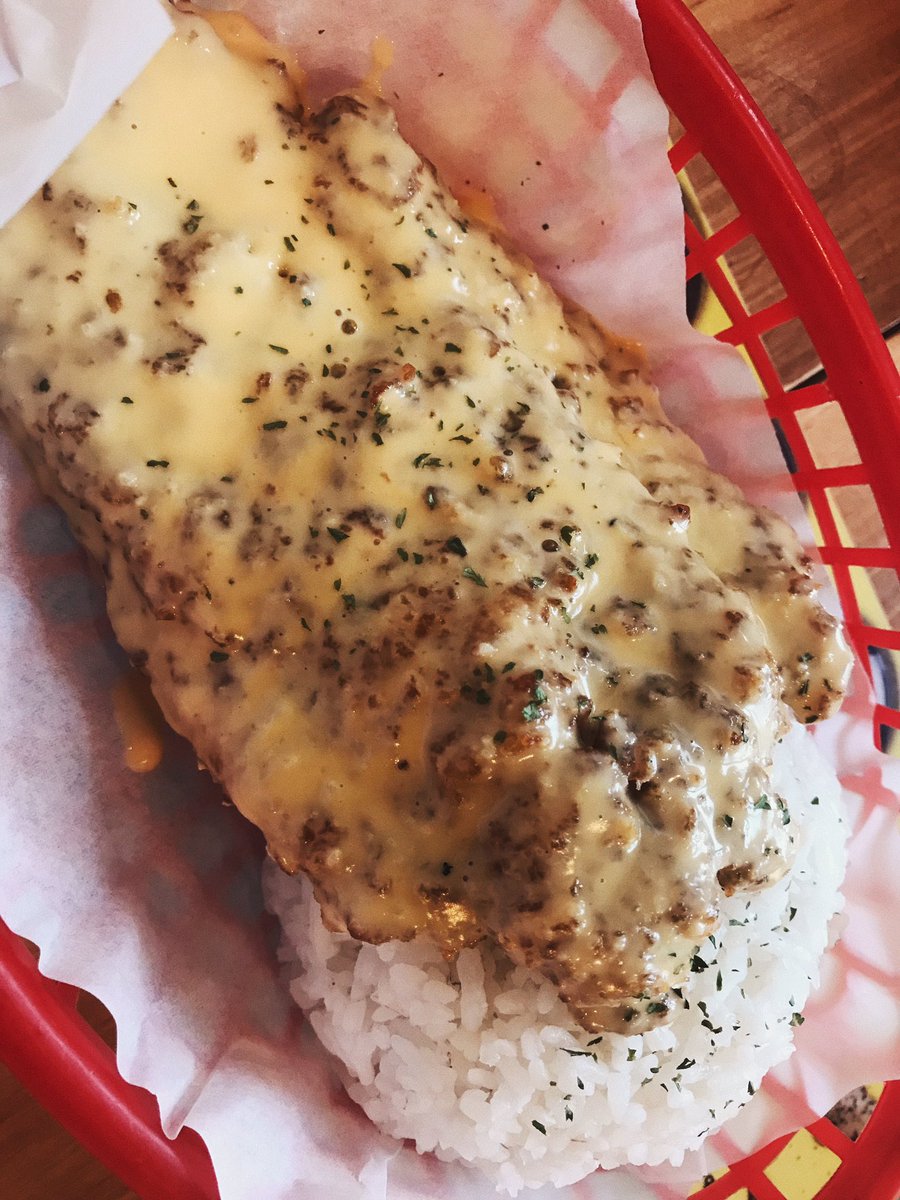 samtrwl's tweet photo. I live 20 minutes away from my og comfort food ✊🏼 https://t.co/CLNU3Vguvi