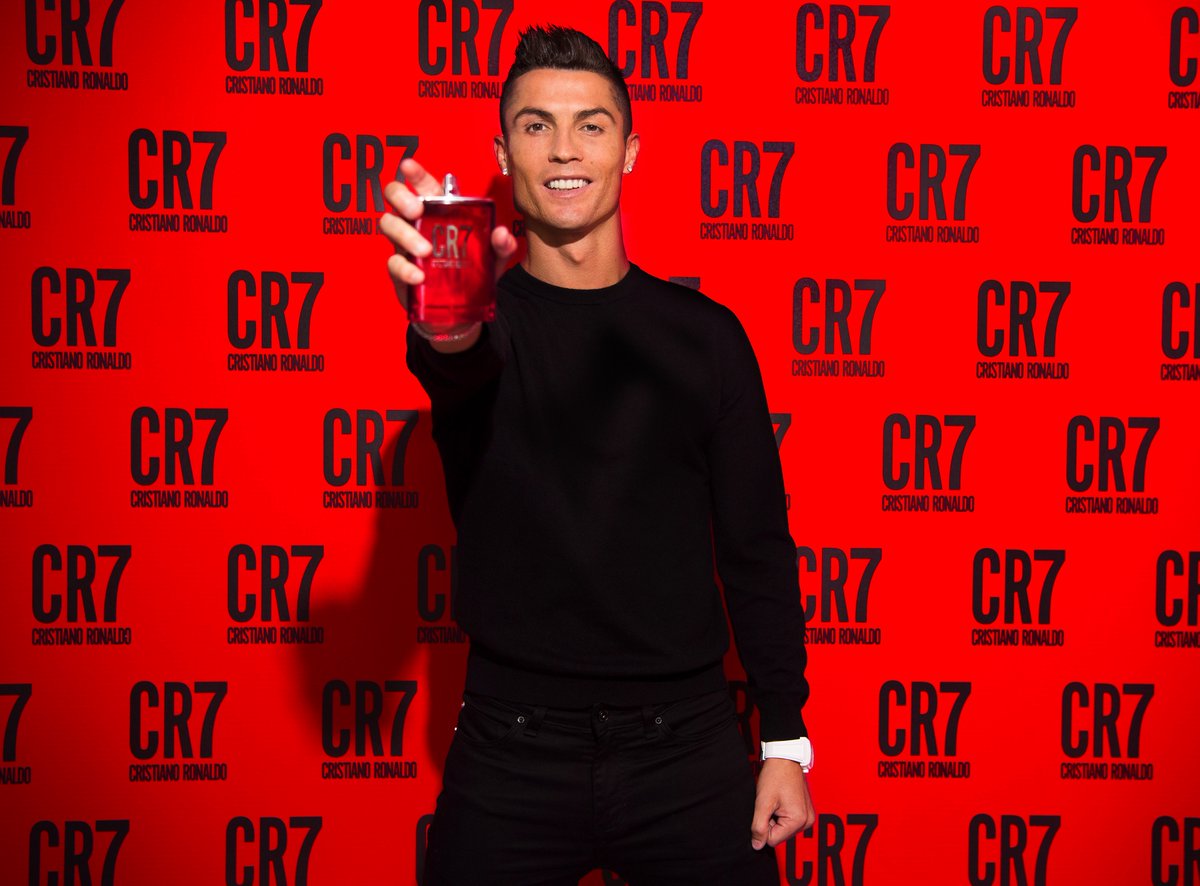 ❗️ Hey! ❗️ Head over to my see my CR fragrances range this Black Friday, there will be a surprise waiting! cristianoronaldofragrances.com/shop #CRFragrances #Fragrance #CR7 #BlackFriday