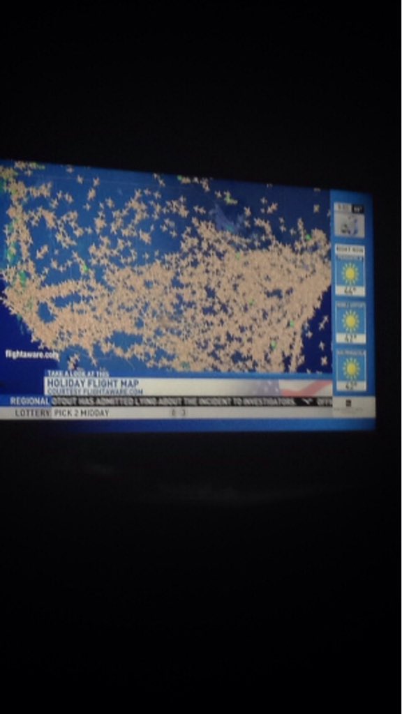 MicahRules's tweet image. Really tho? #Planes #FlightMap #ThanksgivingTraffic #AirTraffic
