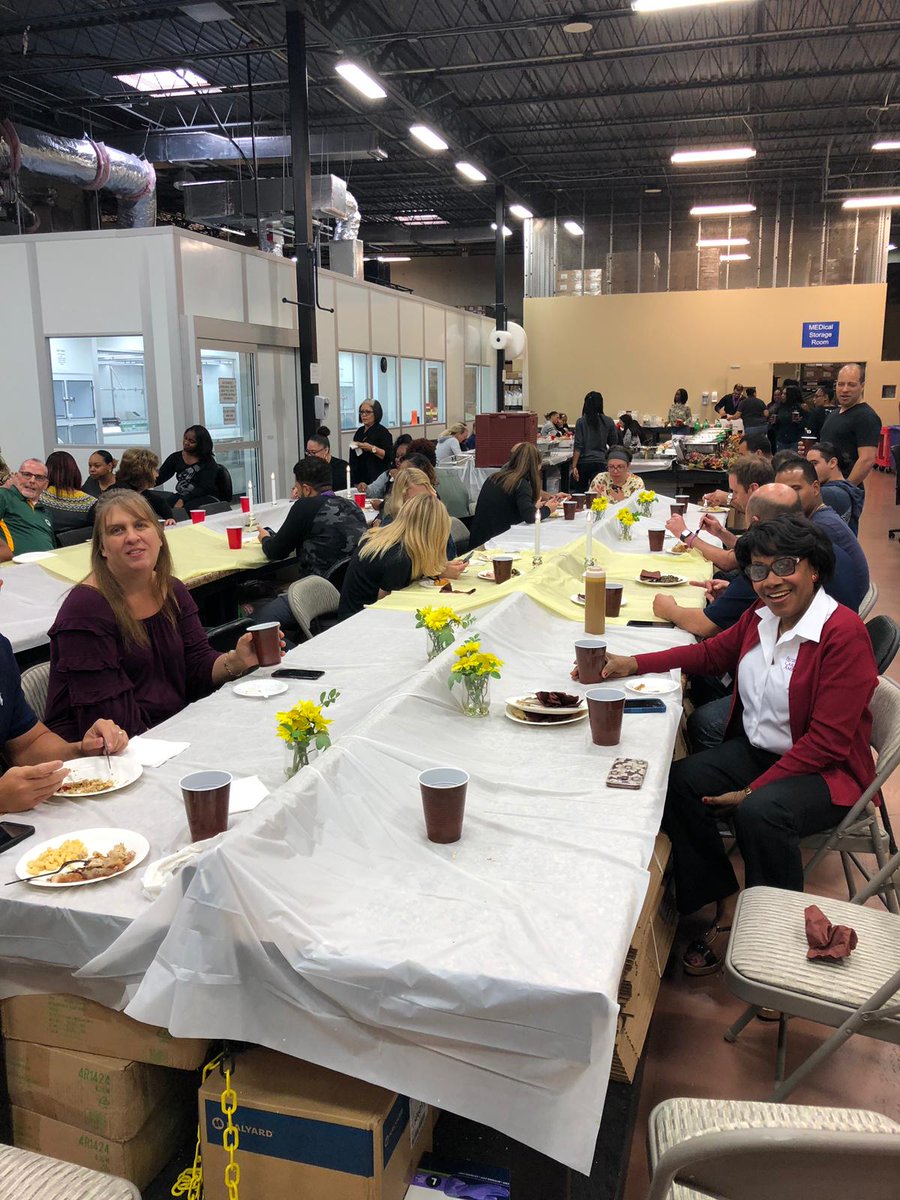 PatientCareAmer's tweet photo. Happy Thanksgiving from everyone at Patient Care America. Today we gather to be thankful for what we have, for the families we love, the friends that we cherish, and the blessings that will come. Happy Thanksgiving! https://t.co/DyZORZpDmP