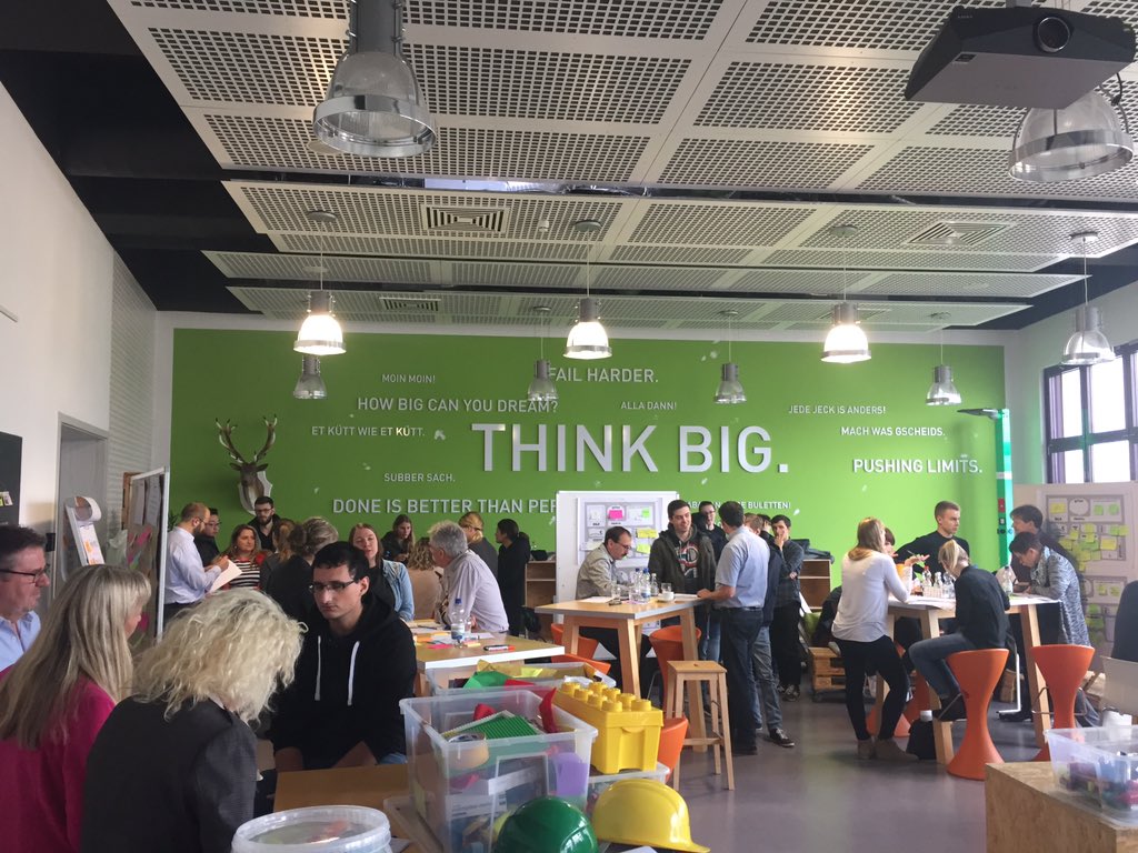 EnBWInnovation's tweet photo. #Kundeninterviews und #Kundenfeedback sind natürlich das A&O jeder #Idee und #Innovation #designthinking #EnBW #innocampuska https://t.co/u0r1NzEoB4
