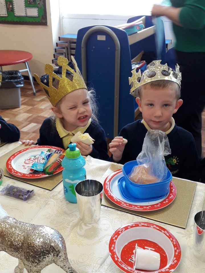 PendrefYsgol's tweet photo. Feeling proud #pr4l # positivity https://t.co/Qy3PohJegM