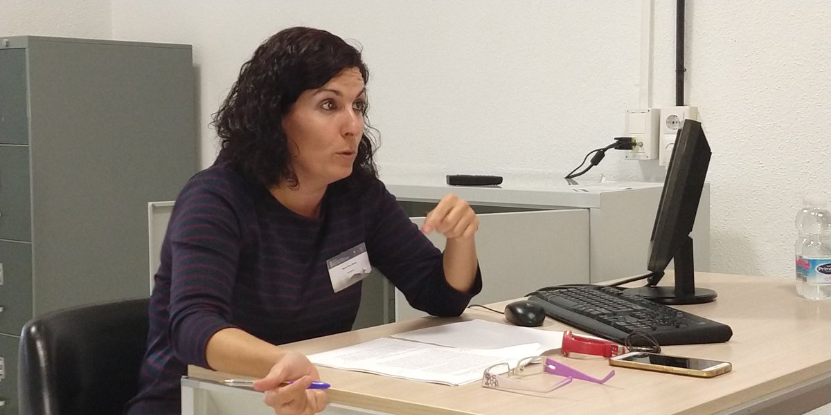 AnaPlanet1's tweet photo. Mariví Pérez, doctora @FyL_UAM expone sobre las mujeres responsables de cuestiones religiosas en Marruecos y Argelia. Base para un gran debate en #CAPOLCOT https://t.co/ijWxSmwtlq