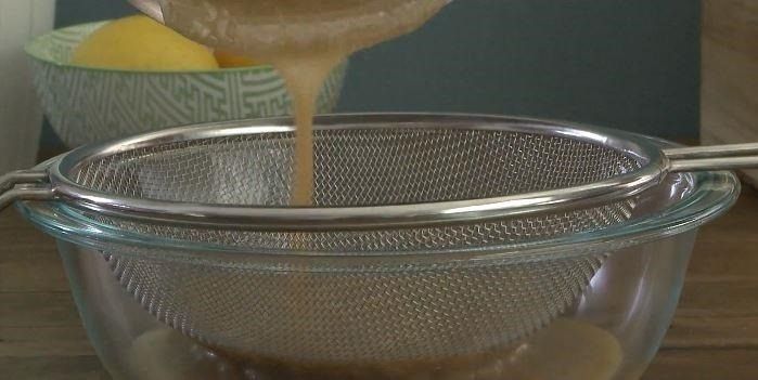 Save Thanksgiving dinner with these tips to fix lumpy or too-thin gravy buff.ly/2z7PGQX