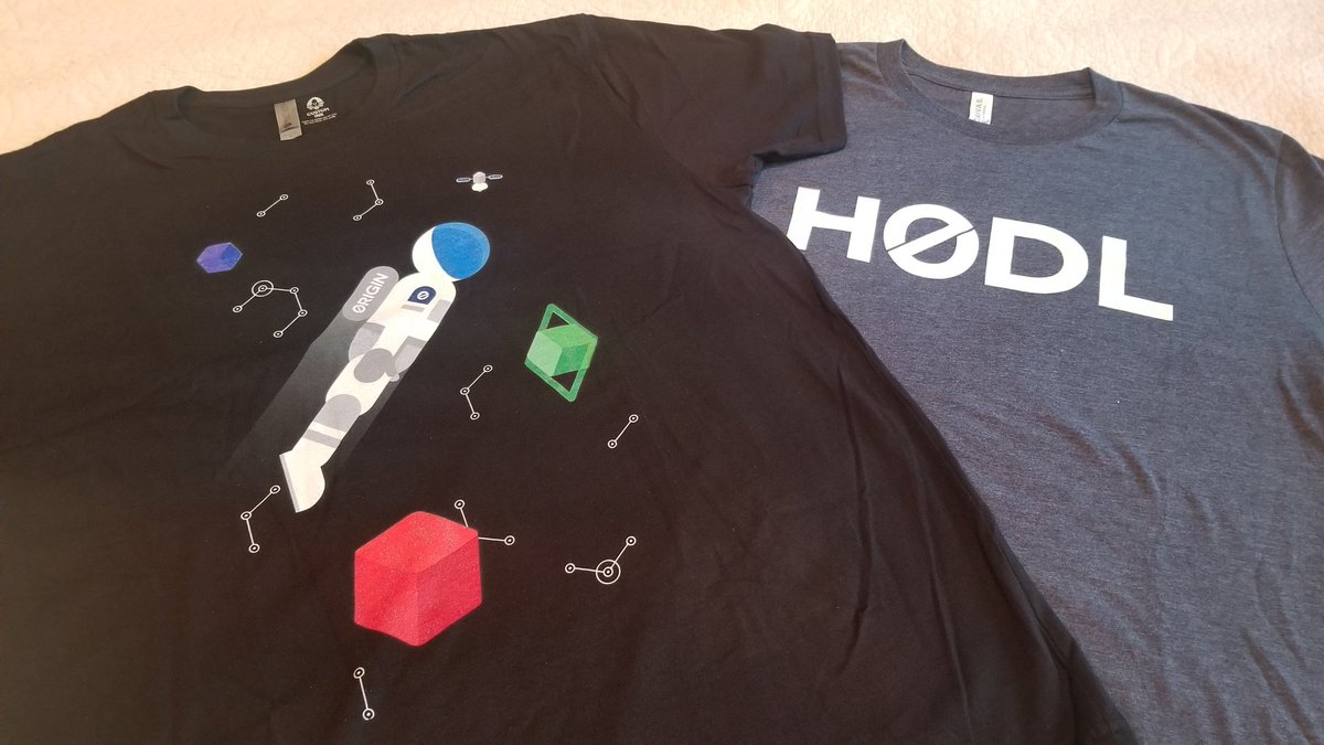Happy Thanksgiving Twitter! 🦃Thanks <a href="/originprotocol/">Origin Protocol</a> team for sending me these awesome T-shirts! #Crypto #Bitcoin #HODL