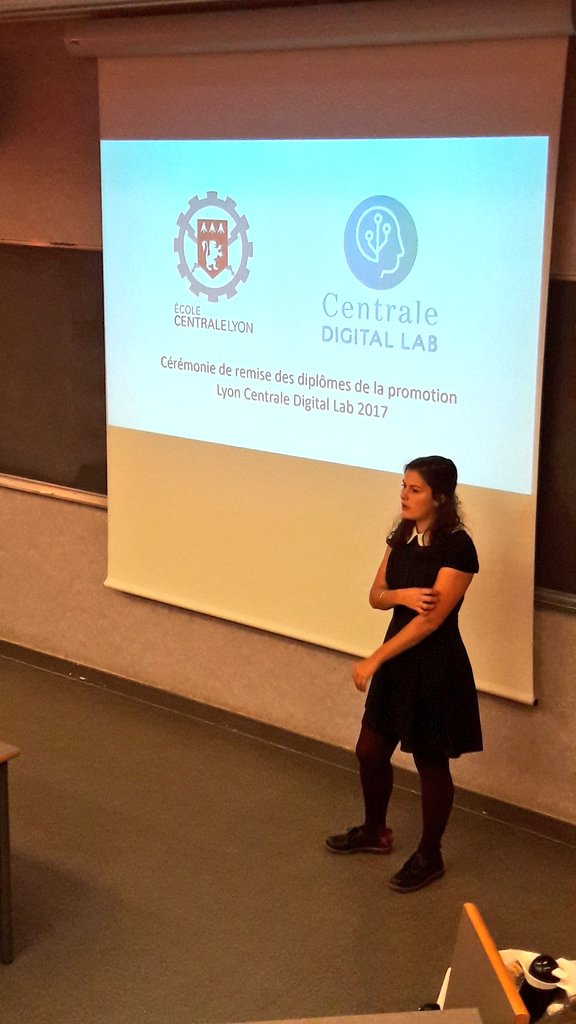 CentraleLyon's tweet photo. La 2e diplômée, Clémence Levecque, a commencé son projet chez @GroupeSEB en #RealiteAugmentee et est ensuite partie pour un stage de 6 mois chez @Deezer #FeatureEngineering #développement #Agile #RddDigitalLabECL https://t.co/n7sFT2tKdS