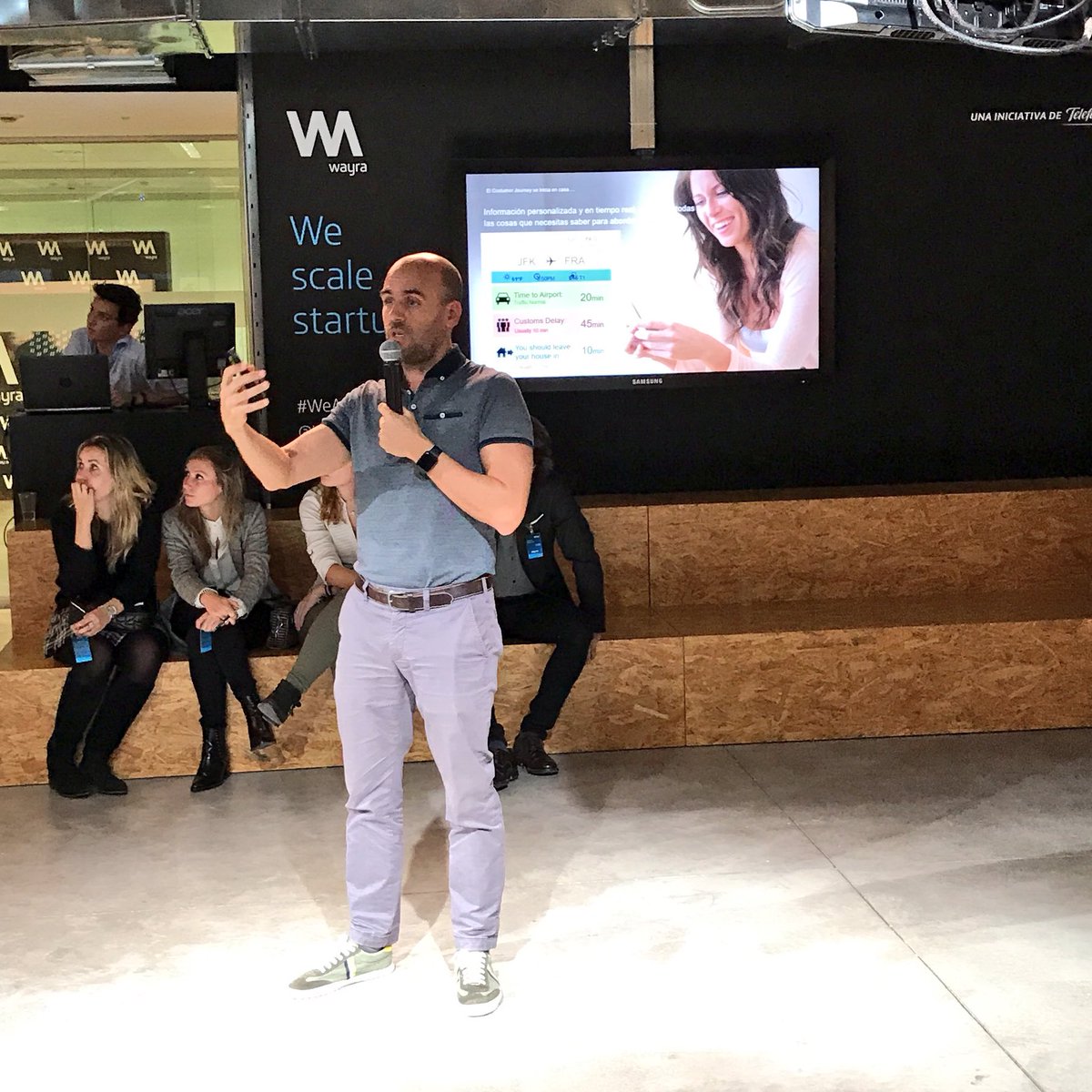 trenlab's tweet photo. “El futuro de la #movilidad es combinar muchas opciones de transporte públicas y privadas”, Mariano Silveyra, Regional Manager de @cabify_espana en la I edición de #TrenlabFriends. https://t.co/jReIi6JnZ1