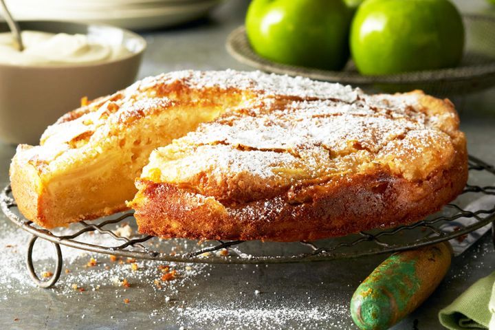 Chilly weather here in #Kent where our delicious #British #Bramley #apples are grown, so why not treat yourself and make this tasty apple and cinnamon cake. Use Bramley apples. taste.com.au/recipes/apple-…