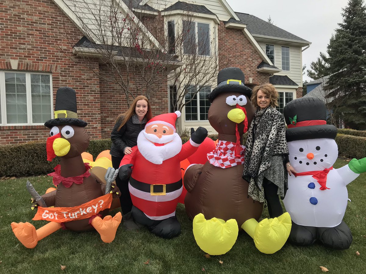 JimKirschOP's tweet photo. Flat out love the Kraushaar’s. Bringing it for the Holiday season. Have a Happy Thanksgiving my friends. #HappyThankgiving #strongprogram https://t.co/hmV9H1hf6A