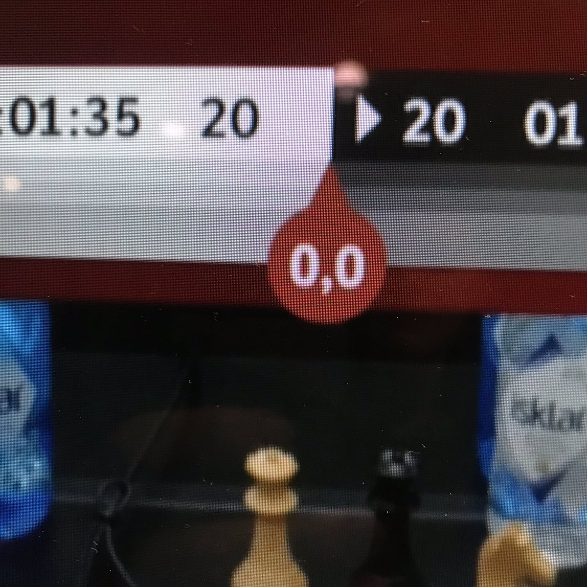 Når pilen er på 0,0 ser den ut som en kylling. Når PILSEN er på 4,7 blir jeg GLAD som en kylling. #nrksjakk