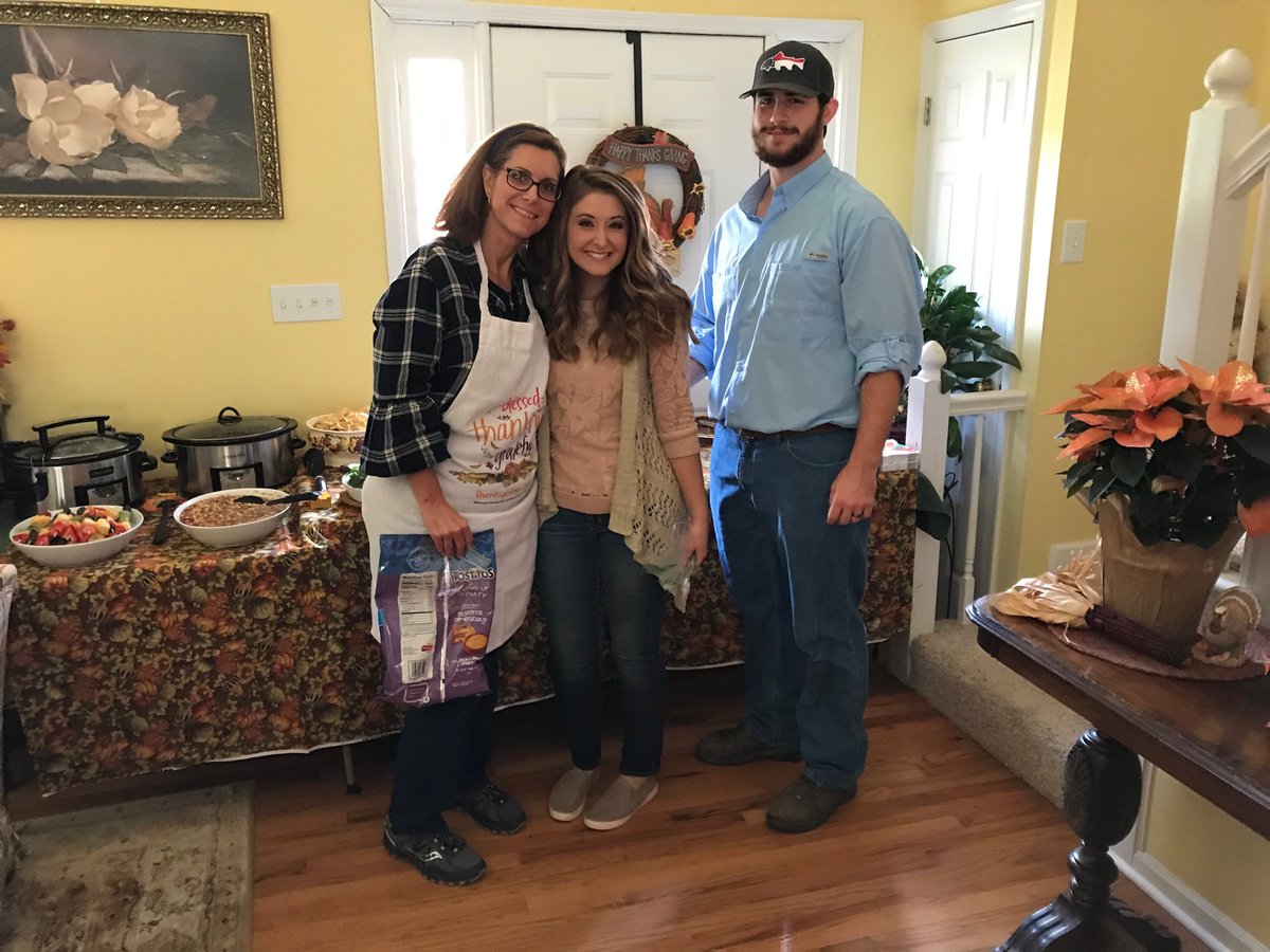 JBbugman's tweet image. HELLO!!!!! Thanksgiving Starter!!!!!!