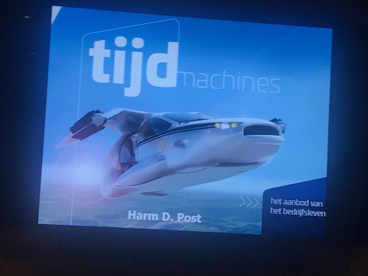 vbnoinfo's tweet photo. Bij een algemene ledenvergadering hoort een inspirerende spreker. Het woord is aan Harm Post van @AirportEelde ... #vbno ✈️😁 https://t.co/1mvD0wL9dR