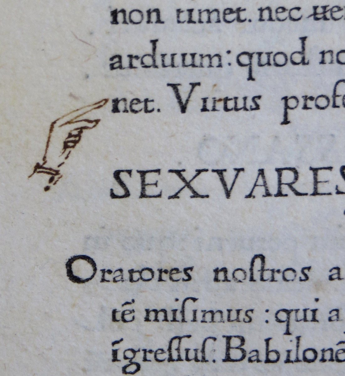 HumSexCollects's tweet image. A #DayOff &amp;amp; look what I discovered: #Manicule ! Thank you, @CUSpecialColls @cardiffuni Brilliant #pointingfingers. 
scolarcardiff.wordpress.com/2013/05/22/poi…
