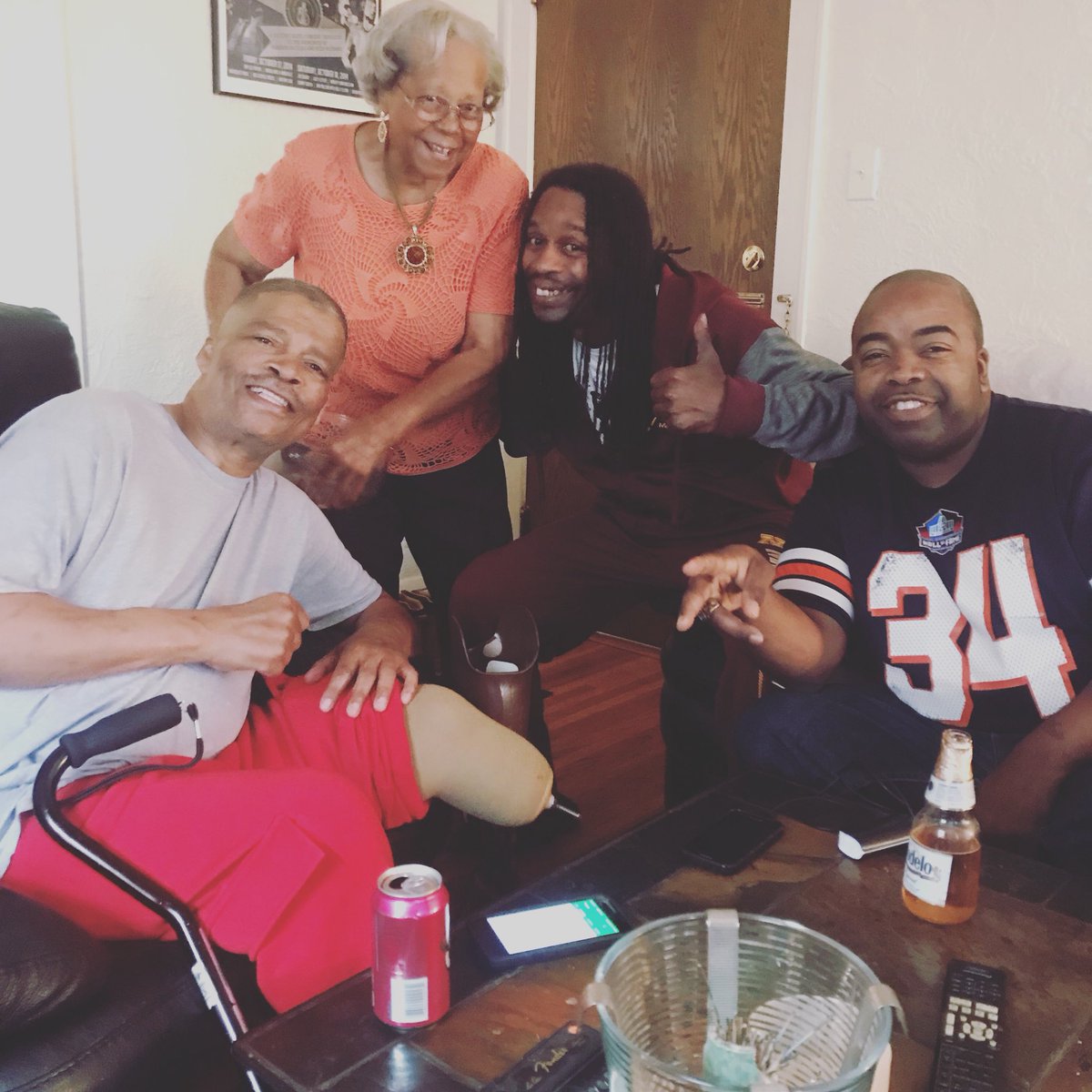 BAmusicALLISON's tweet photo. #happy thanksgiving 🦃🍁🍽 #familyisnumberone❤️ #haveawonderfuldayeveryone #bernardallison https://t.co/gXjdV68Y3U