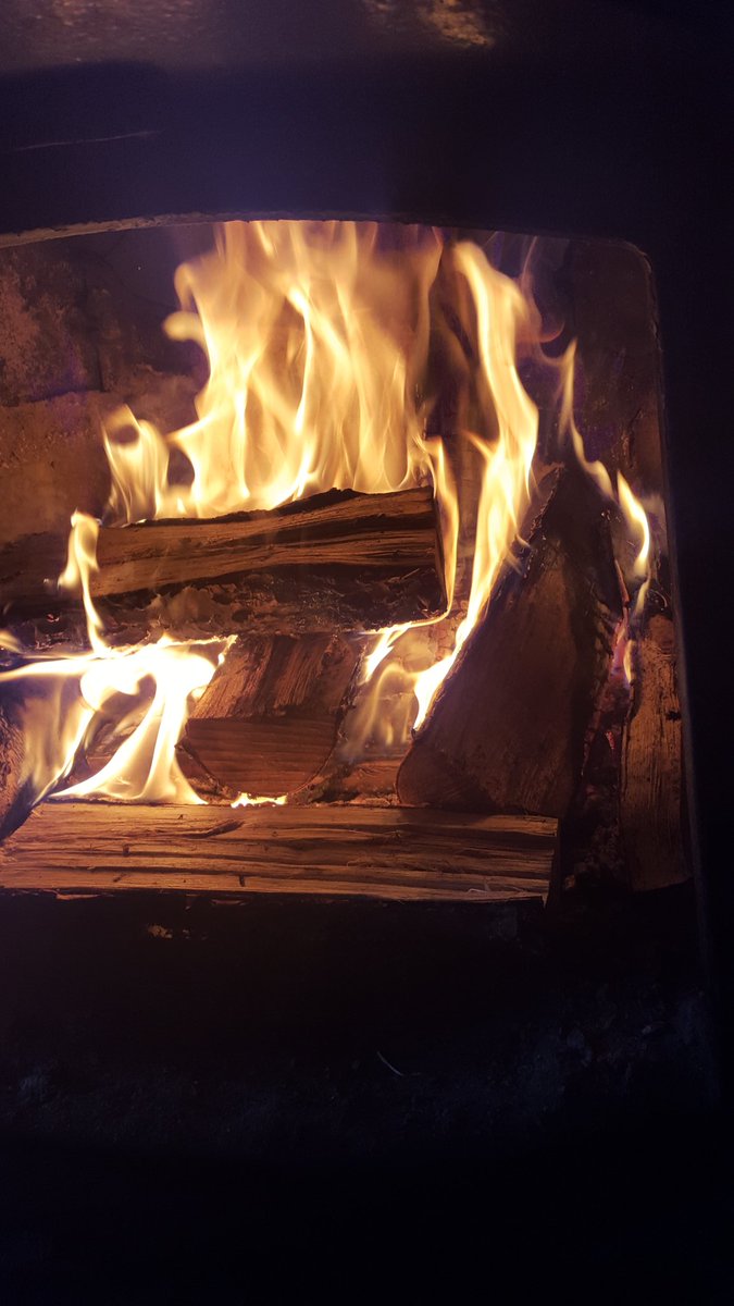 Jarleu's tweet photo. 156 dager til skifest mellom Finse og Ustaoset. Vårens VAKRESTE EVENTYR SKARVERENNET. Garantert ikke nødvendig og fyre med ved 27 APRIL 2019 https://t.co/YUiZIb46qi
