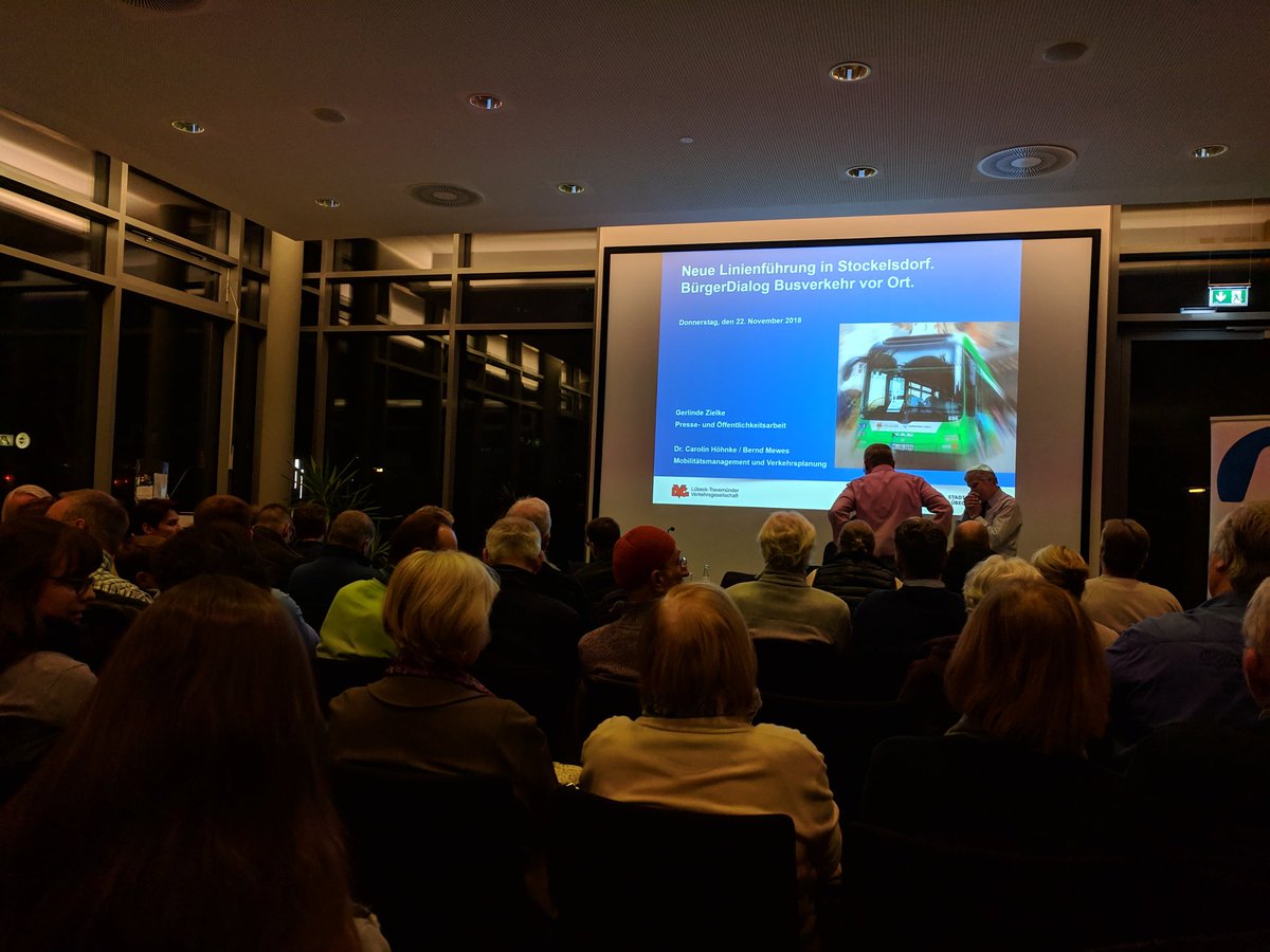 u98's tweet image. Bin beim BürgerDialog Busverkehr in Stockelsdorf.
#Bombenstimmung #Lübeck #NahSh