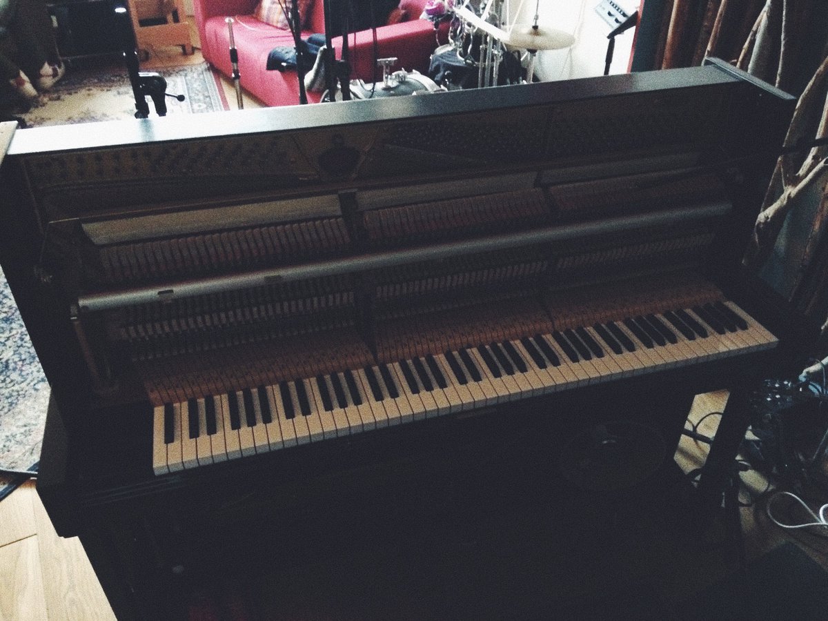 Trying my luck on 19th century Schiller piano. Sounds a-ma-zing...!
Being in studio’s is like being in a candy store. 

#recording #redhouse #pianist #piano #pianoalbum #pianomusic #praam #composer #album #sentience #solopiano #studio