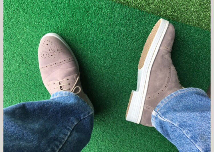 swapshoes1's tweet photo. Go straight from work to the golf course #removeable #newgolftechnolgy #golfsole #walkingsole https://t.co/BjbyASszA9 https://t.co/5pKYAnpydB