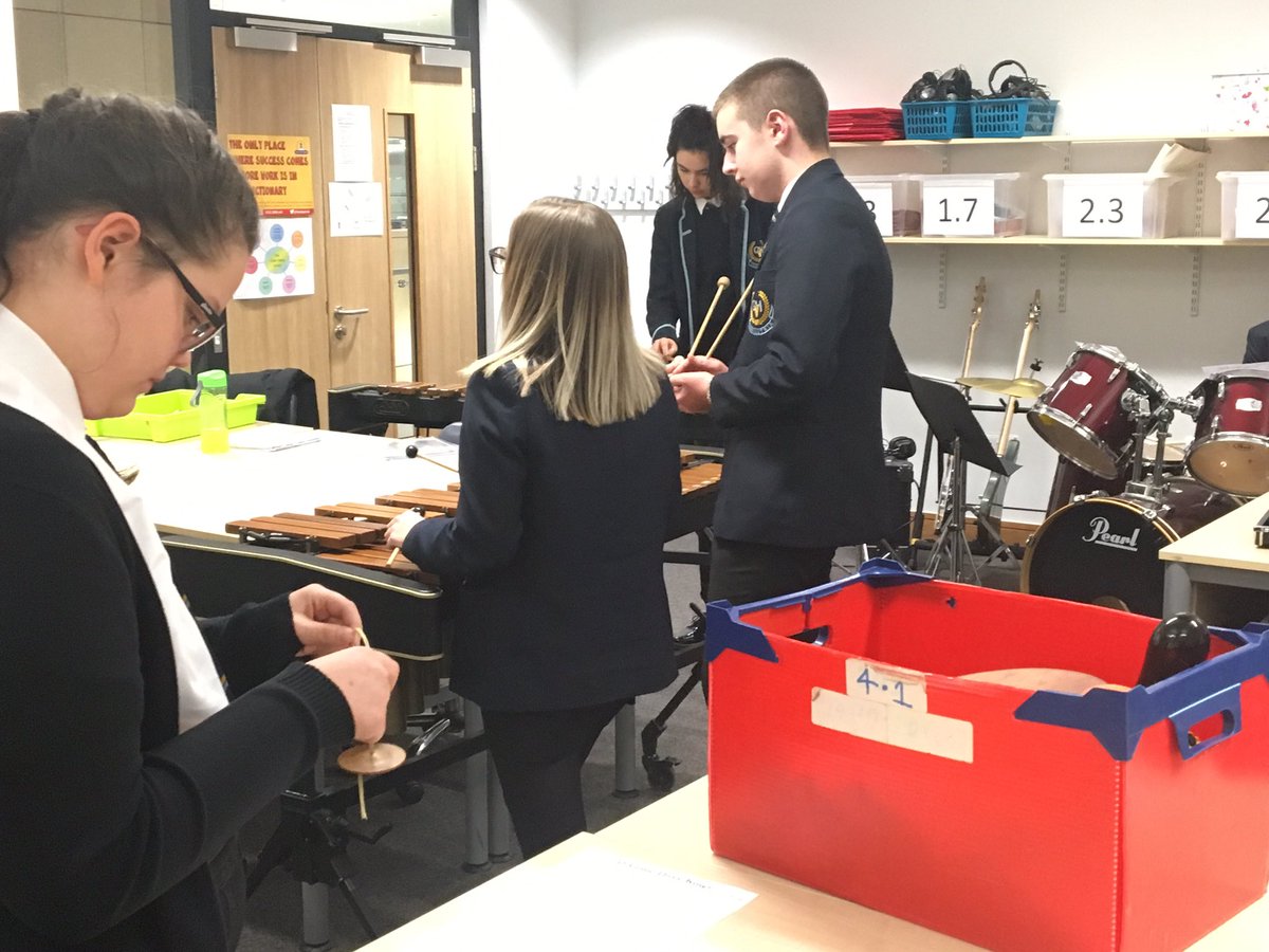 music_cvhs's tweet photo. The first rehearsal for the percussion ensemble went well tonight....! Our Christmas concert is shaping up to be a fab night! #PercussionIsFun #ChristmasIsComing #MakingMusicTogether #teamCVHS @ClydeValleyHS https://t.co/PE90KSlJ8b