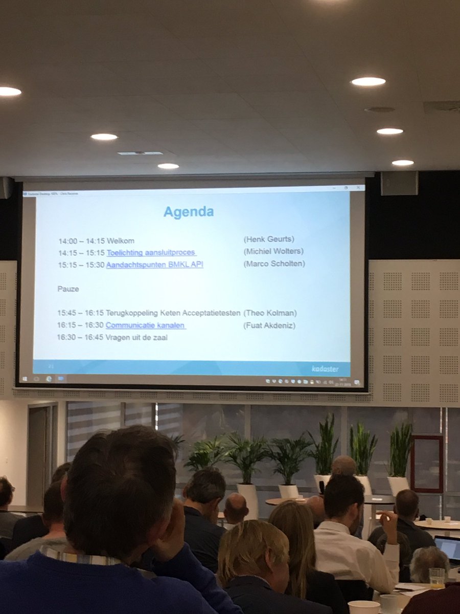 MiradeRee's tweet photo. Grote opkomst bij de informatiesessie mbt Aansluitproces voor netbeheerders en serviceproviders! #Kadaster #KLICWIN https://t.co/89VzbxPz23